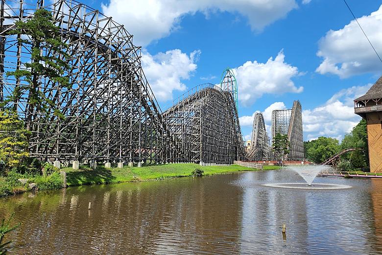 Best Time to Visit Six Flags Great Adventure (2026) at Six Flags Great Adventure