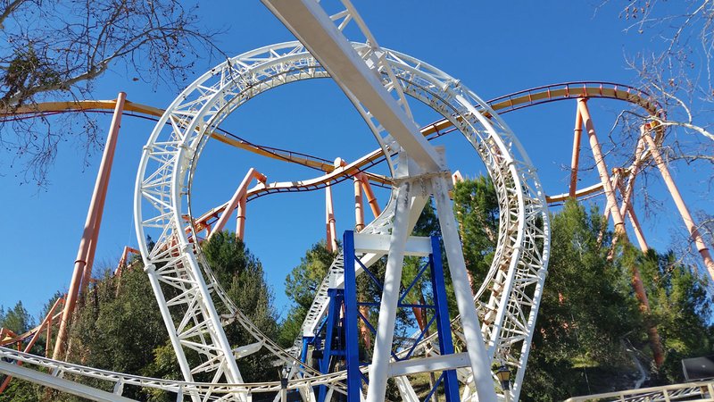 Beating the Crowds at Six Flags Magic Mountain: When to Go and When to Ride at Six Flags Magic Mountain