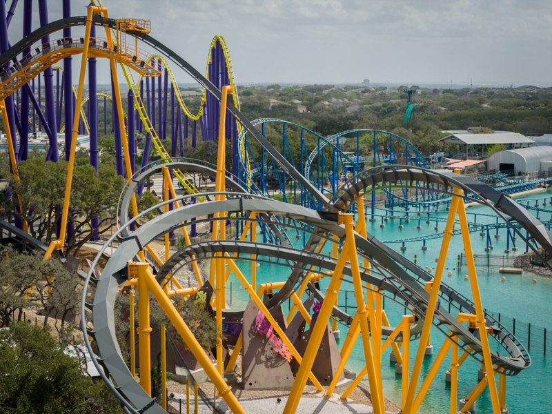 Beating the Crowds at SeaWorld San Antonio: When to Go and When to Ride at SeaWorld San Antonio