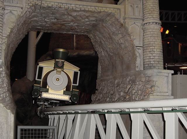 Beating the Crowds at Adventureland Iowa: When to Go and When to Ride at Adventureland Iowa
