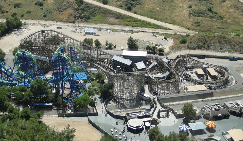 Best Months to Visit Six Flags Magic Mountain at Six Flags Magic Mountain