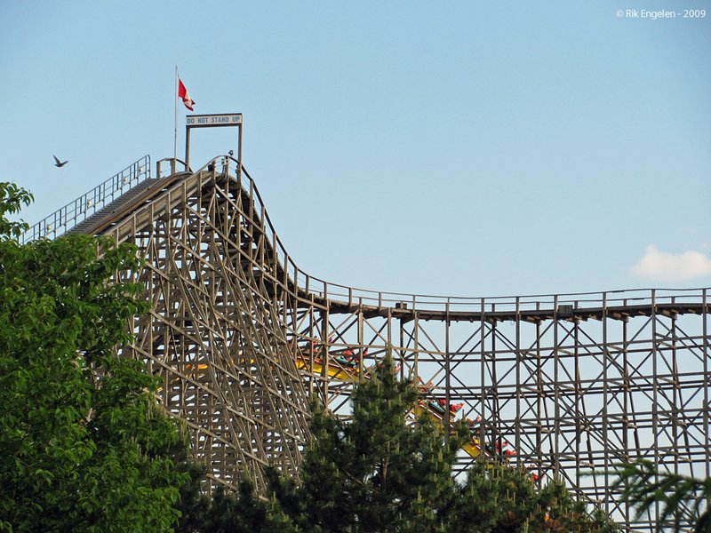 First Timer's Guide to Canada's Wonderland: Everything You Need to Know at Canada's Wonderland