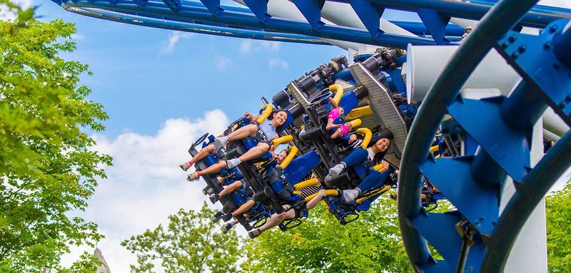 Skip the Line at Canada's Wonderland: Fast Lane & Free Tricks at Canada's Wonderland