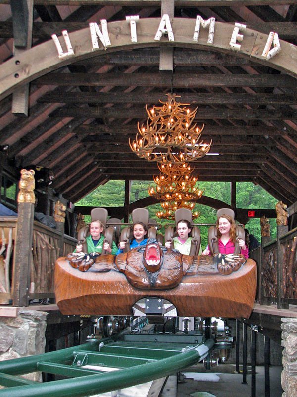 Accessibility Guide to Canobie Lake Park: Wheelchair and Mobility at Canobie Lake Park