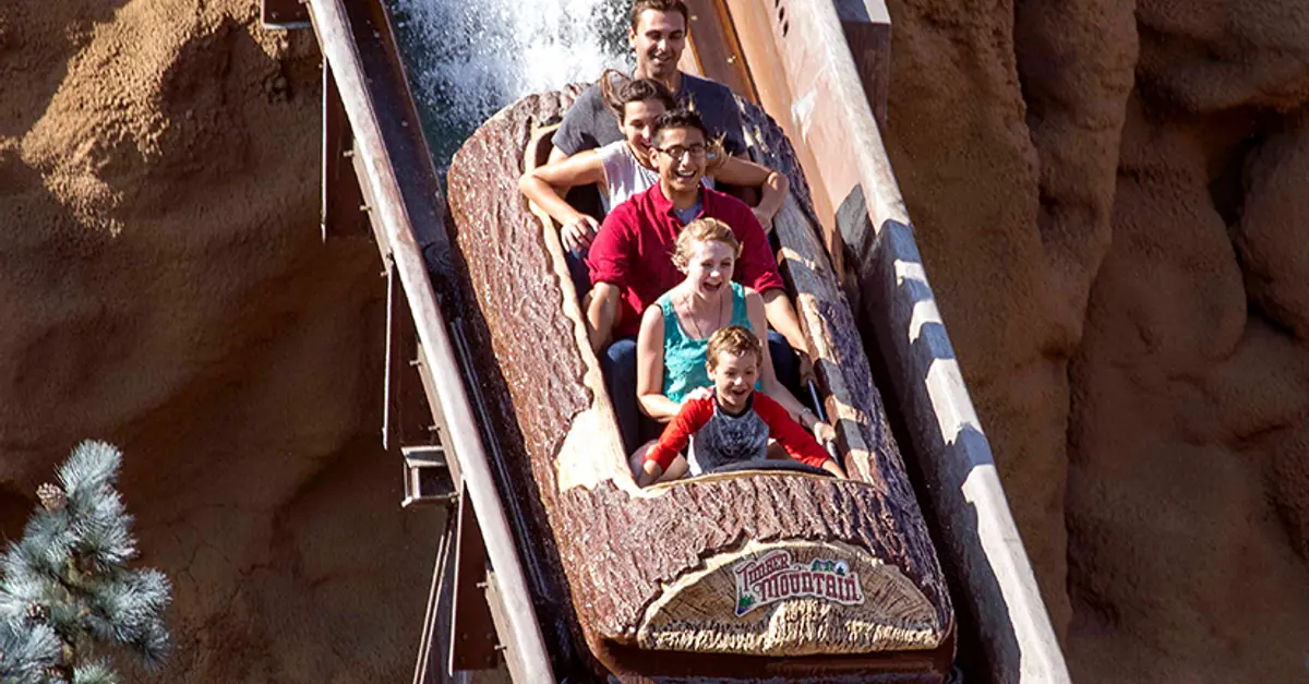Optimal Route at Knott's Berry Farm: A Data-Driven Touring Plan at Knott's Berry Farm